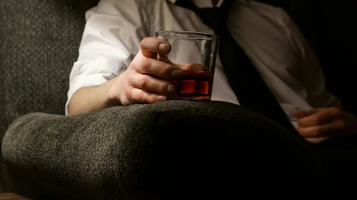 Alcohol Rehab for Co-Occurring Anxiety, Depression, or Trauma: What Actually Changes in Treatment